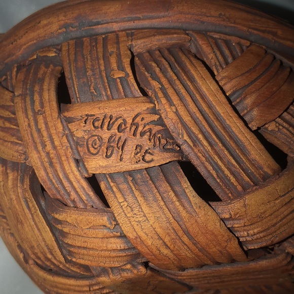 Ceramic Basket - Picture 4 of 6